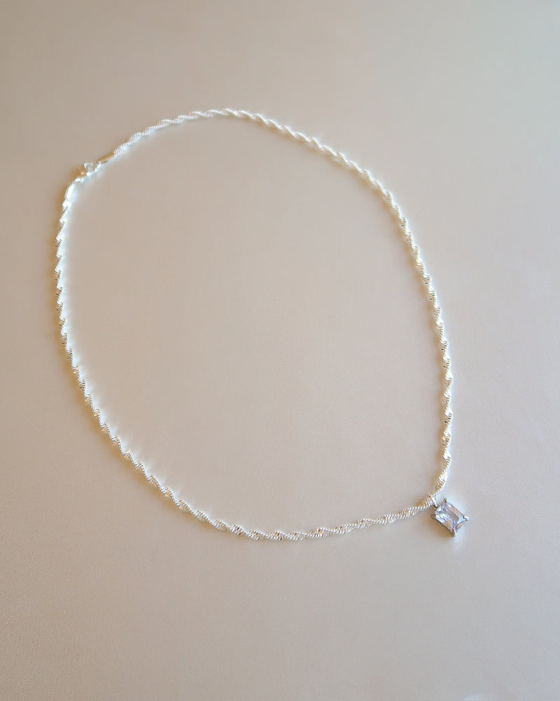 Neus Emerald-Cut Crystal Necklace